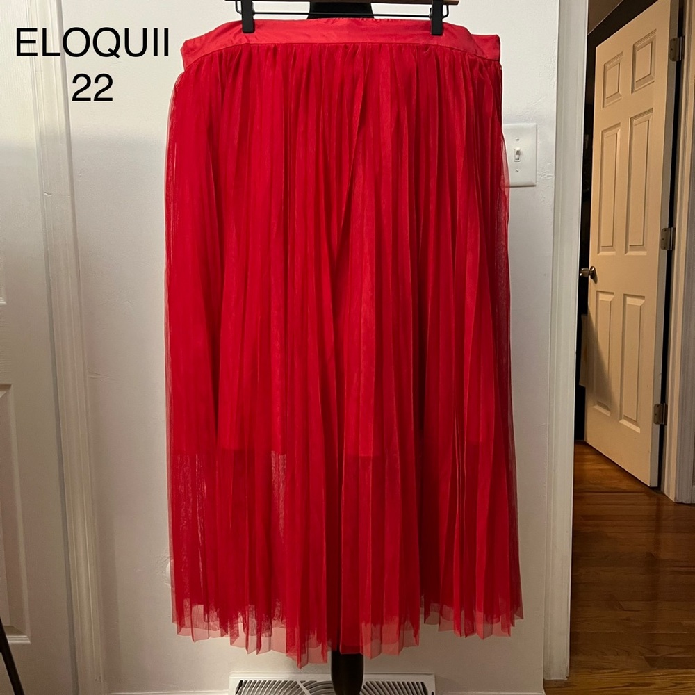 Red tulle ELOQUII skirt